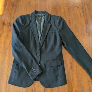 Apt 9 jacket size 4